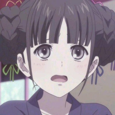 杭州“挖鼻孔”长颈鹿走红
